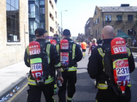 Mile 17 London Marathon grenfell firefighters (4)
